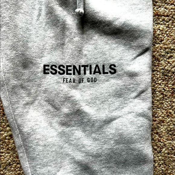 Fear of God Essentials Sweatpants Light Heather Grey/Black - Picture 1 of 9